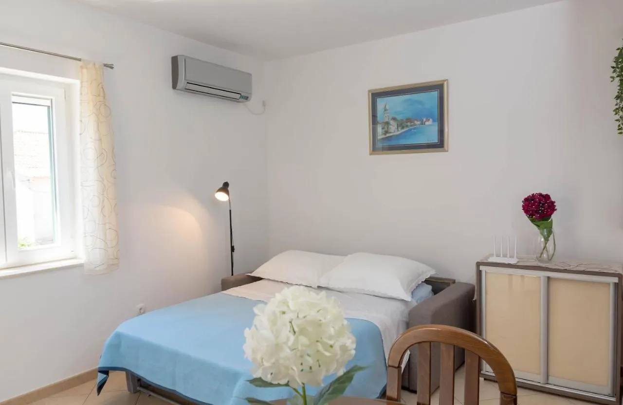 Apartman Tradicija Kastela Apartment