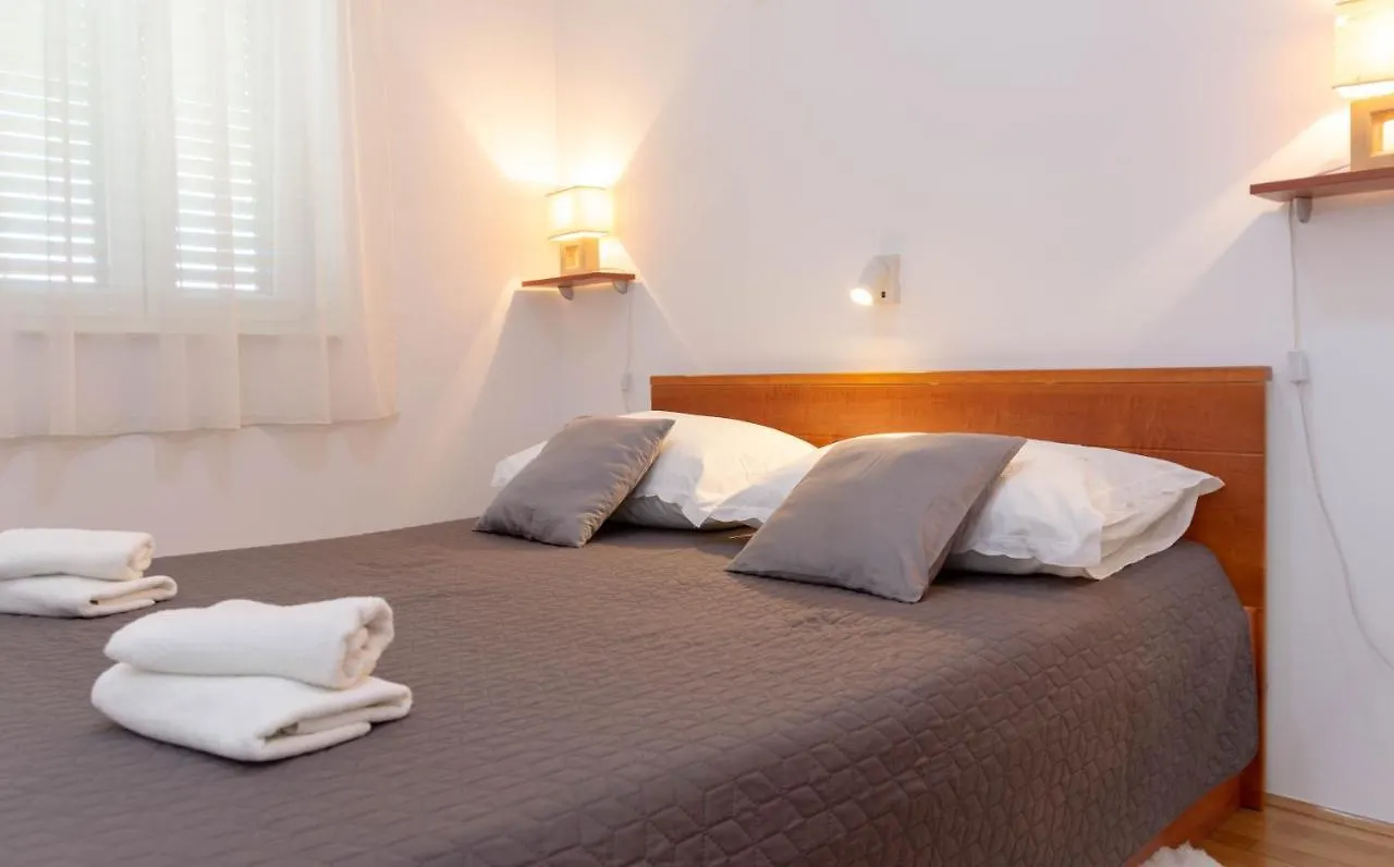 Apartman Tradicija Kastela