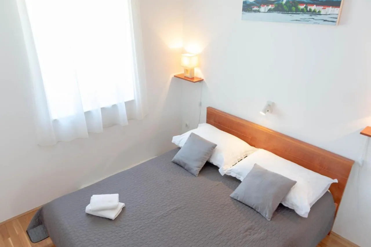 Apartman Tradicija Kastela Apartment