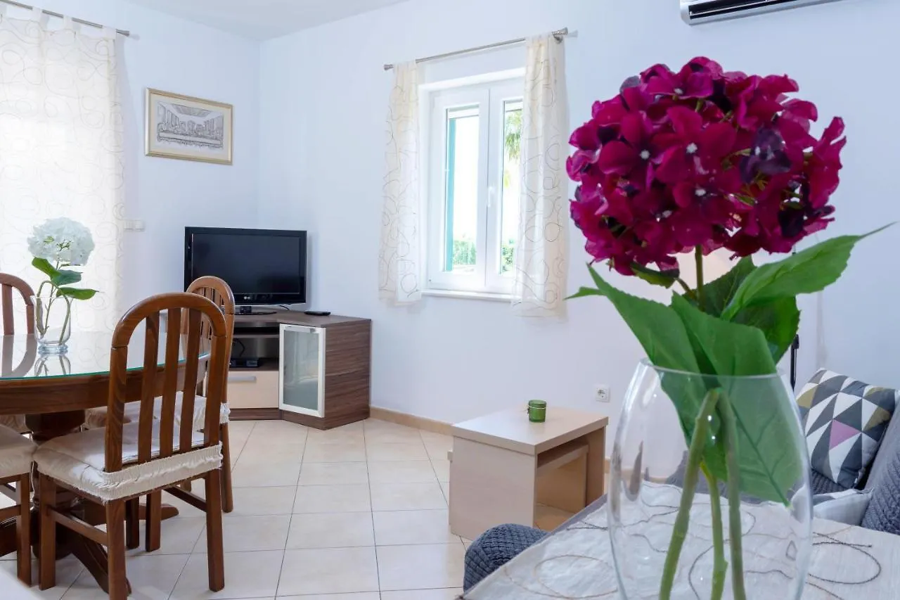 Apartman Tradicija Kastela Croatia