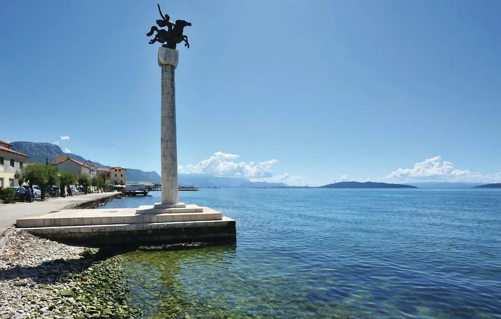 Apartman Tradicija Kastela 0*,